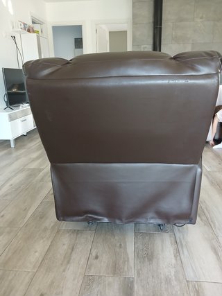 Sillón marrón sintético con masaje