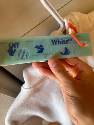 felpa off-white