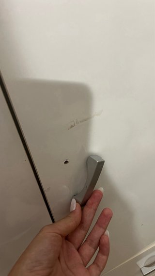 Armario blanco de madera Se tiene que desmontar
