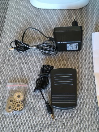 Mini Máquina Coser Genius Portátil