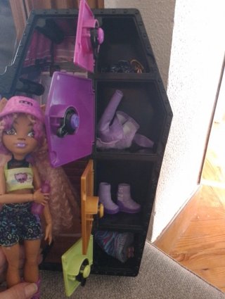 Monster High Armario Ataúd Muñeca Clawdeen