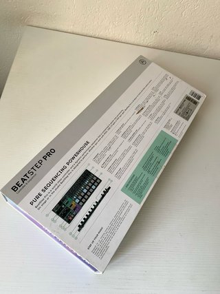ARTURIA BeatStep Pro Black Edition – Sequencer