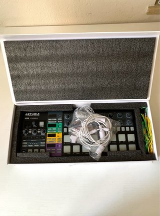 ARTURIA BeatStep Pro Black Edition – Sequencer