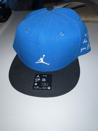 Gorra Jordan Azul y Negra Talla L/XL