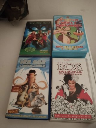 Películas Disney originales algunas  sin abrir.