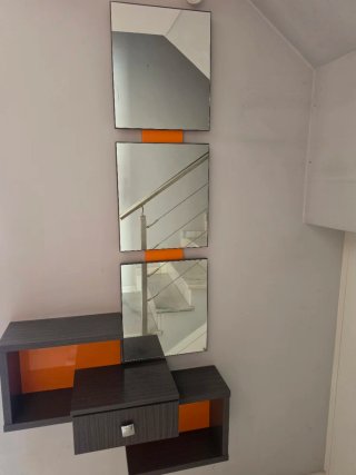 Mueble de entrada con espejos