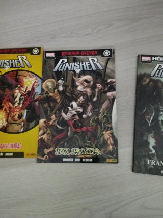 3 libros comic Punisher Marvel