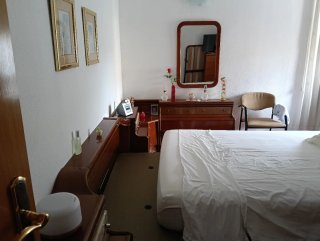 REGALO Muebles de habitación madera oscura