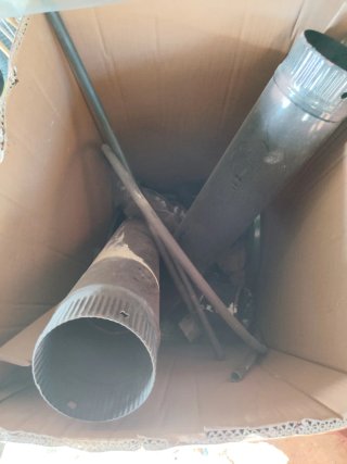 Chimenea de leña negra