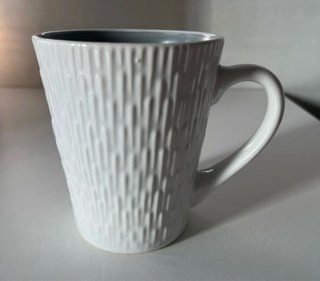 Taza cerámica texturizada