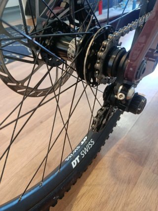 Bicicleta Descenso Rose Scrub DC2