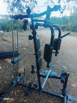 Máquina de gimnasio multifunción