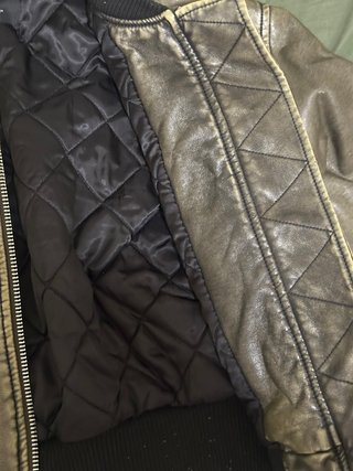 Chaqueta cuero Mango dorada