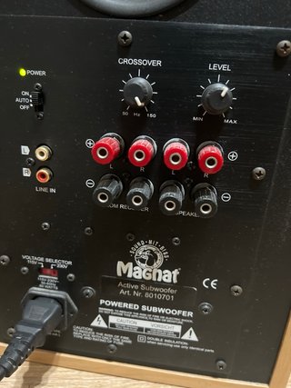 Subwoofer Magnat para piezas o repuesto