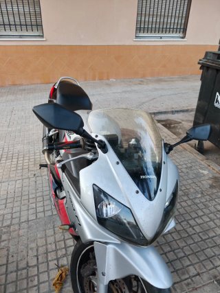 Honda CBR 600f 4i Sportbike Plata/Roja
