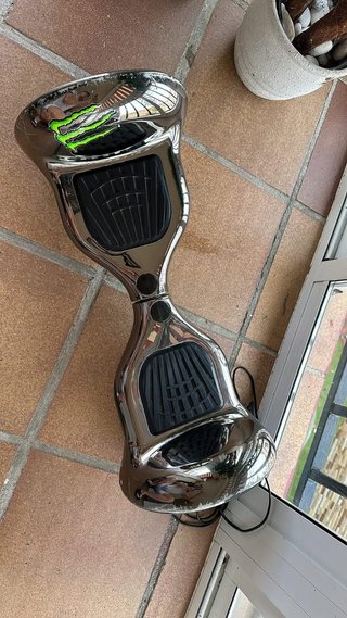 Hoverboard cromado con logo Monster