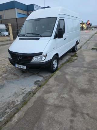 Mercedes-Benz eSprinter 2005