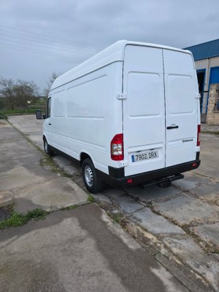 Mercedes-Benz eSprinter 2005