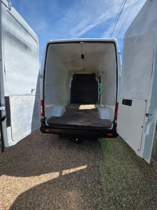 Mercedes-Benz eSprinter 2005