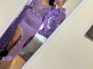 Bata Novia Morada Flores con complementos