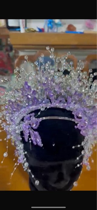 Bata Novia Morada Flores con complementos