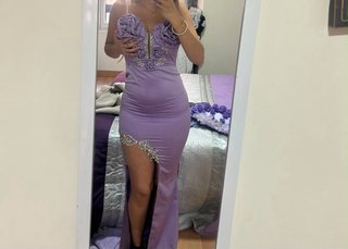 Bata Novia Morada Flores con complementos