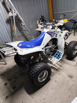 Quad Suzuki LTZ-400 Blanco y Azul