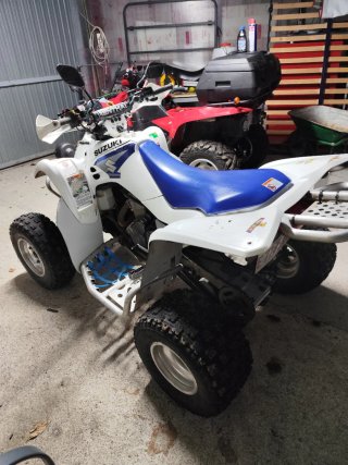 Quad Suzuki LTZ-400 Blanco y Azul