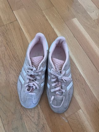 Adidas Gazelle grises y rosas