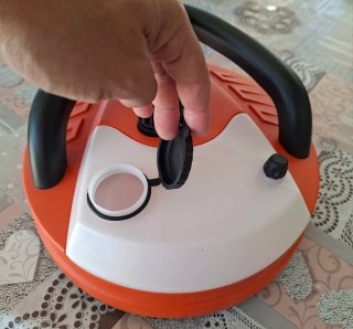 Limpiador de patios Black+Decker y cepillo suave