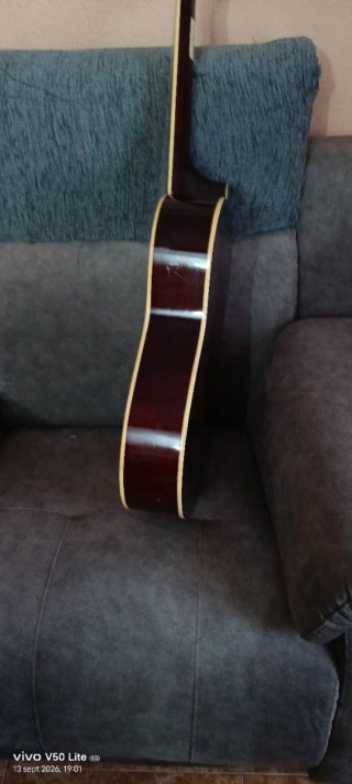 Guitarra acústica clásica madera
