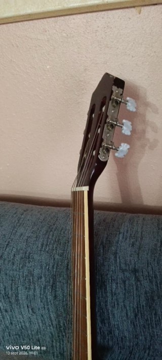 Guitarra acústica clásica madera