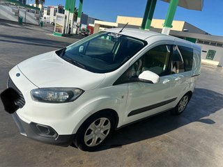 Ford Transit Courier ecobost 2018
