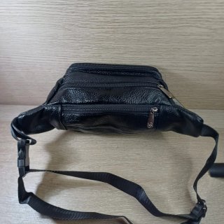 Borsa a spalla in pelle vintage anni '80 da uomo