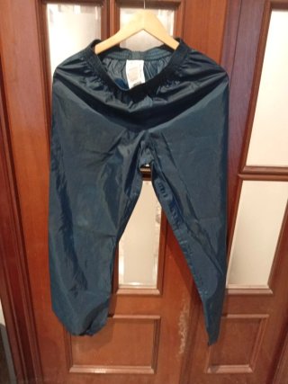 Pantalón chubasquero azul marino
