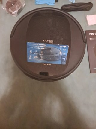 Aspirador Robot Conga 2290 Ultra con recambios.