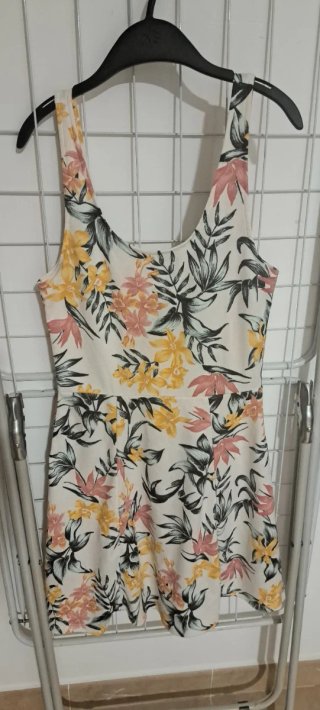Vestido corto estampado floral verano
