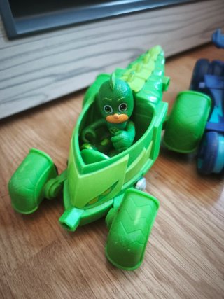 Coches y figuras PJ Masks