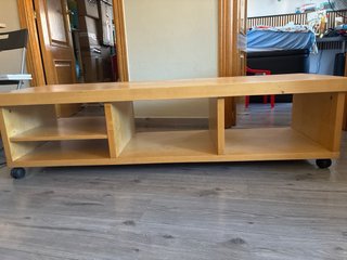 Mueble TV madera con ruedas