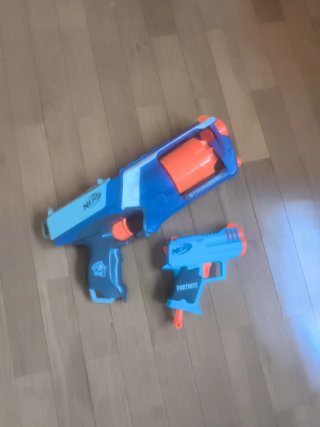2 Nerf: Strongarm y Fortnite Azul