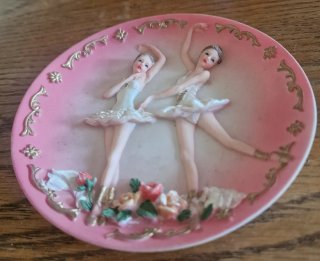 Placa Decorativa Bailarinas Antiga 15cm Aprox