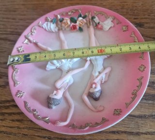 Placa Decorativa Bailarinas Antiga 15cm Aprox