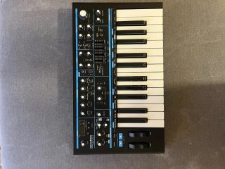 Novation Bass Station II Sintetizador Analógico