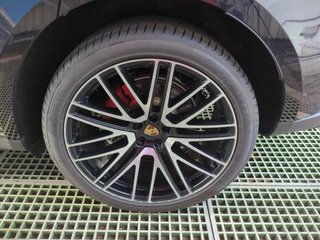 Porsche Macan 2024