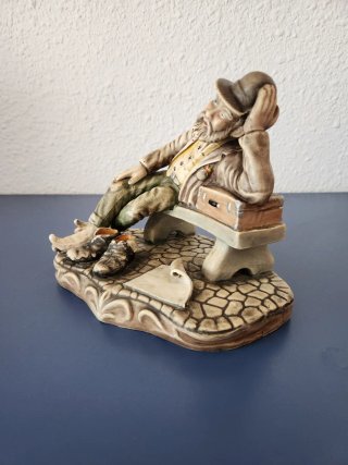 Figura cerámica Estilo Capodimonte (AR.CE.MI.)