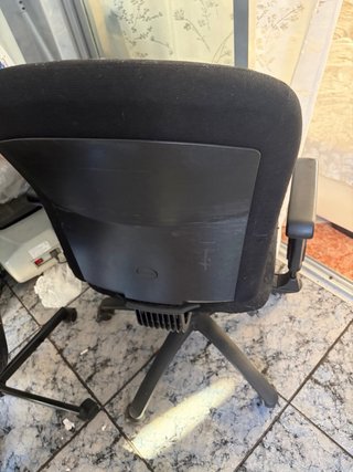 Silla de oficina negra