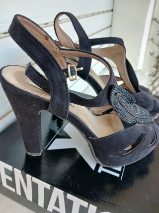 Zapatos de tacón Xti negros talla 37