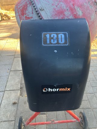 Hormigonera Roja