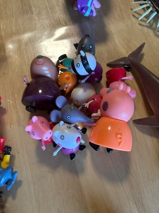 Lote variado de figuras y muñecos variados  +50