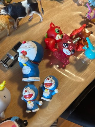 Lote variado de figuras y muñecos variados  +50